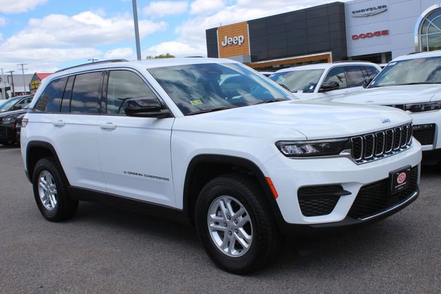 Used 2023 Jeep Grand Cherokee Laredo w/ Luxury Tech Group I
