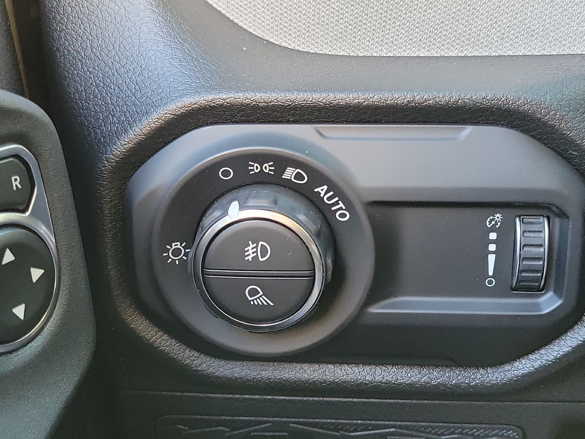 New 2026 Jeep Gladiator Sport AWD/4WD image 11