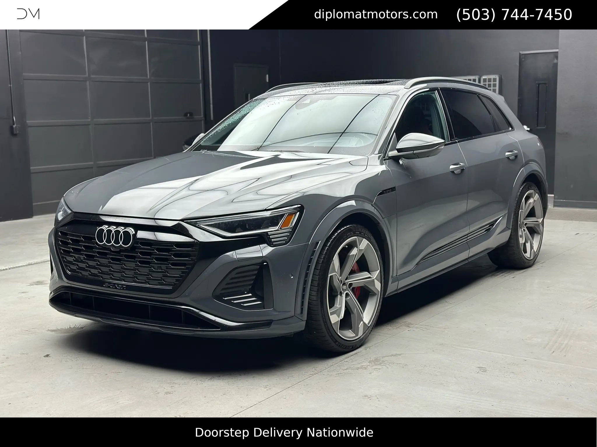 Used 2024 Audi Q8 e-tron Prestige w/ Prestige Package image 1