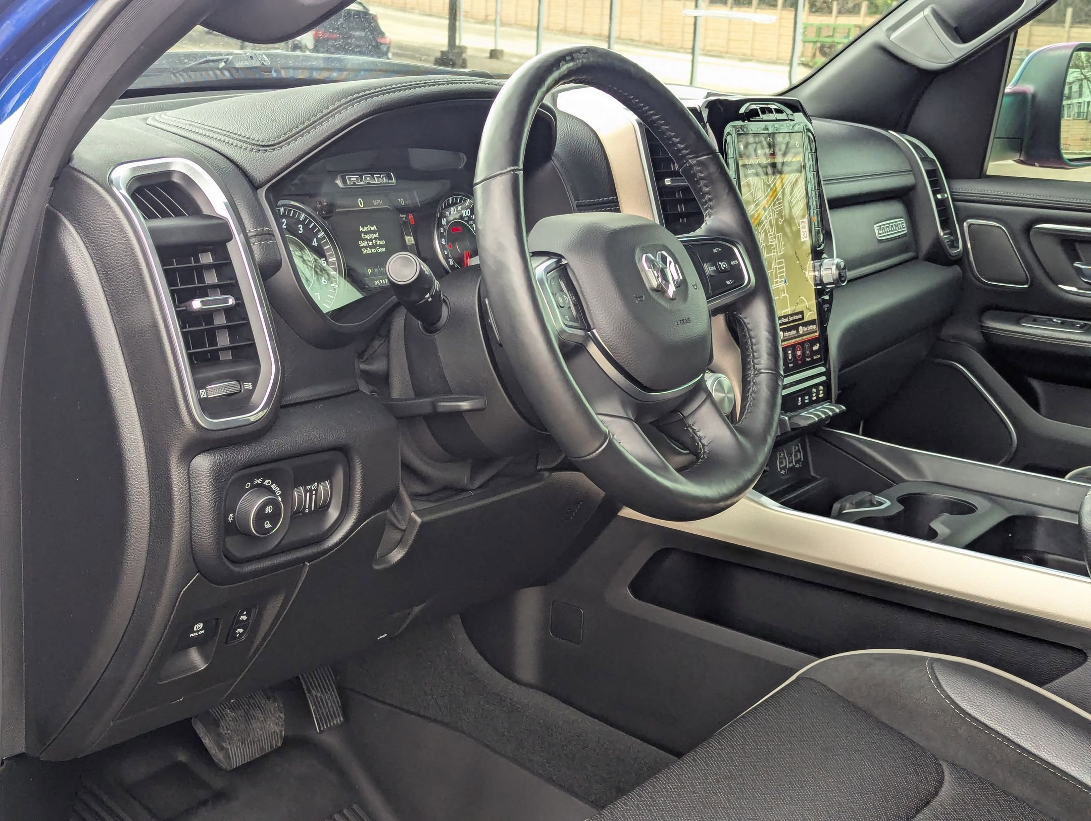 Used 2019 RAM 1500 Laramie image 13