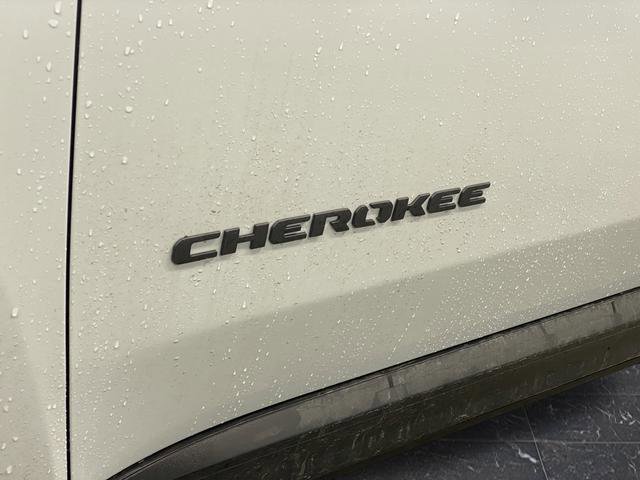 New 2026 Jeep Cherokee Overland w/ Trailer Tow Group image 38