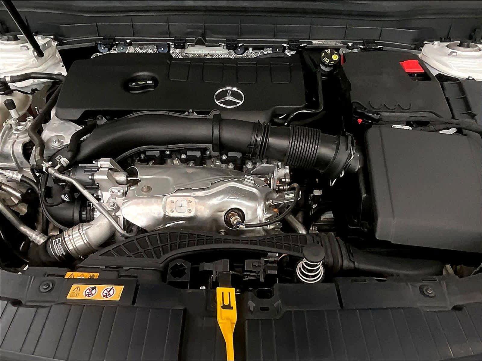 Used 2020 Mercedes-Benz GLB 250 4MATIC image 12
