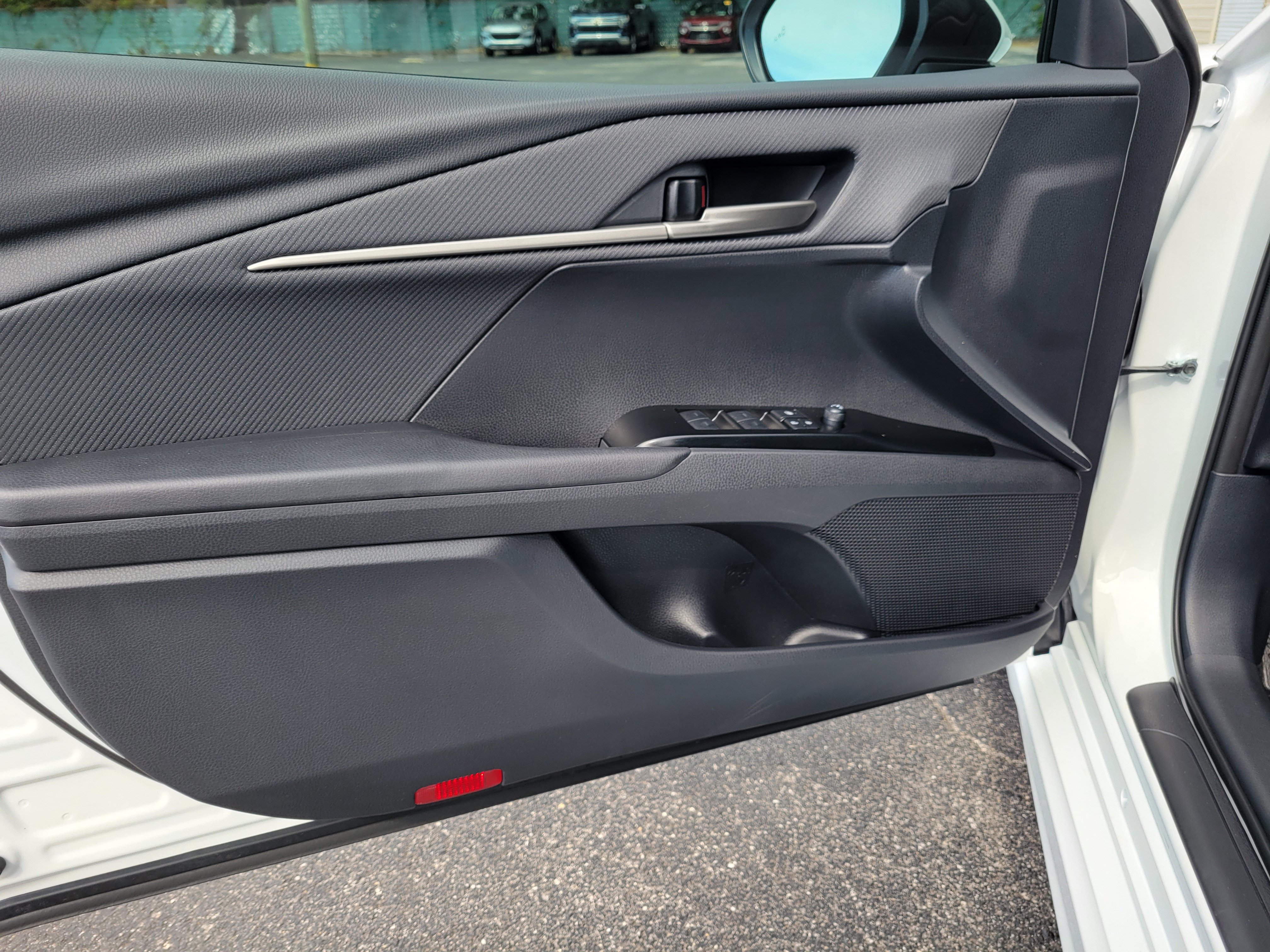 Used 2026 Toyota Camry SE FWD image 24