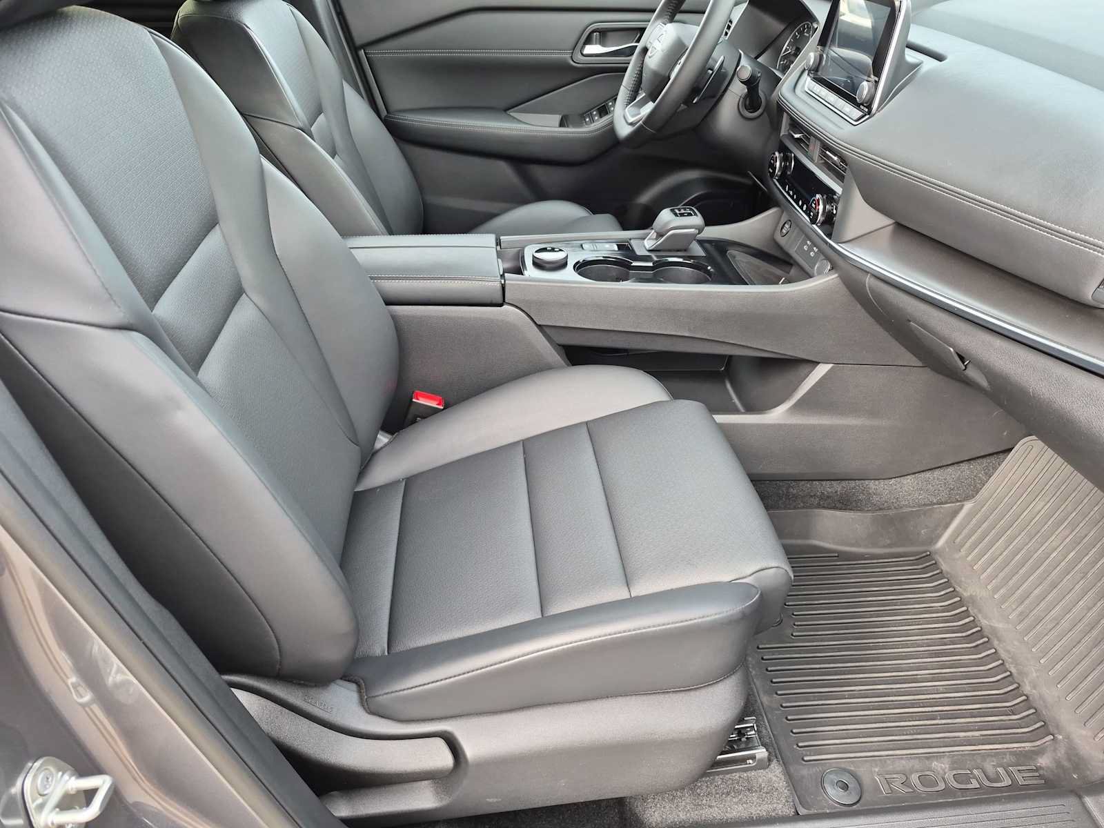 Used 2026 Nissan Rogue SV w/ SV Premium Package AWD/4WD image 22
