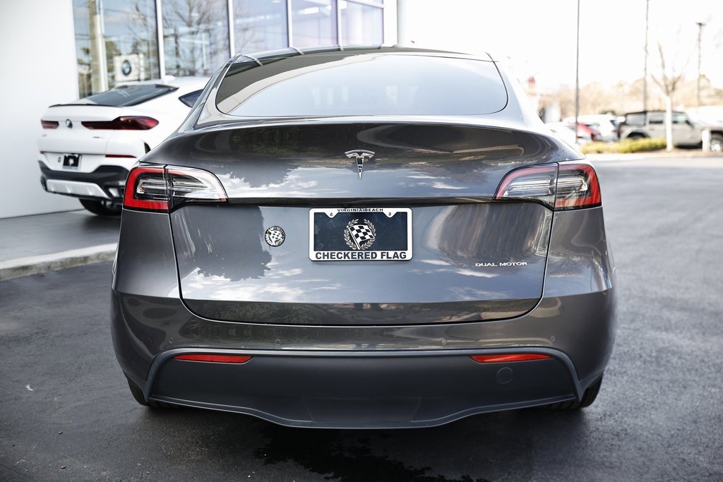 Used 2022 Tesla Model Y Long Range image 10