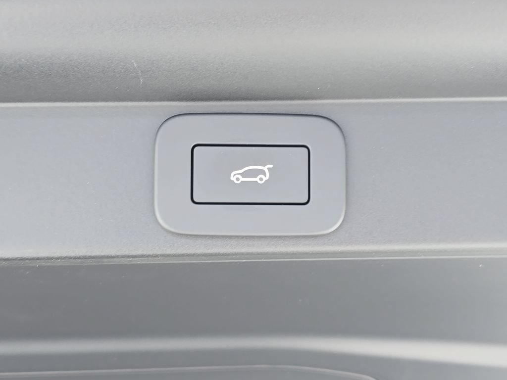 New 2026 Land Rover Range Rover Long Wheelbase SE AWD/4WD image 14