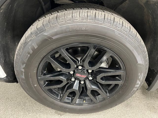 Used 2024 GMC Sierra 1500 Elevation image 13
