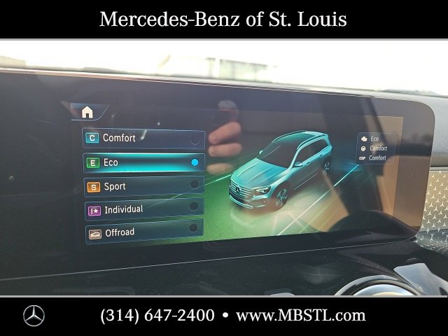 Used 2025 Mercedes-Benz GLB 250 4MATIC image 30