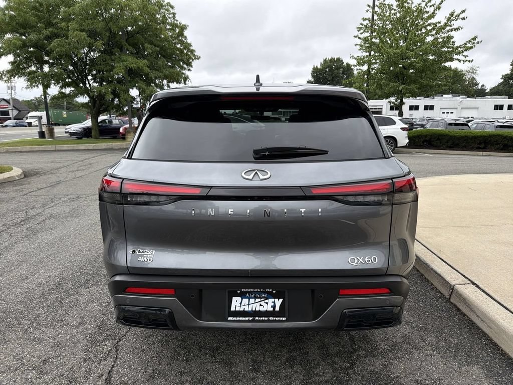 Certified 2025 INFINITI QX60 Pure AWD/4WD image 7