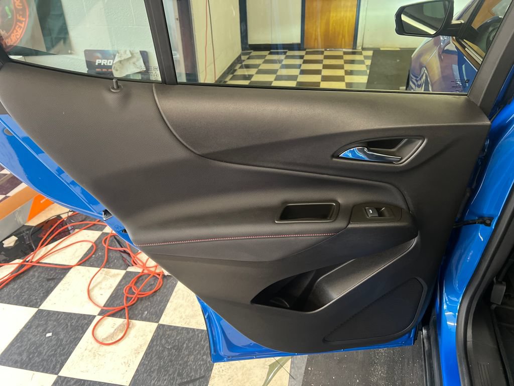 Used 2024 Chevrolet Equinox RS AWD/4WD image 38