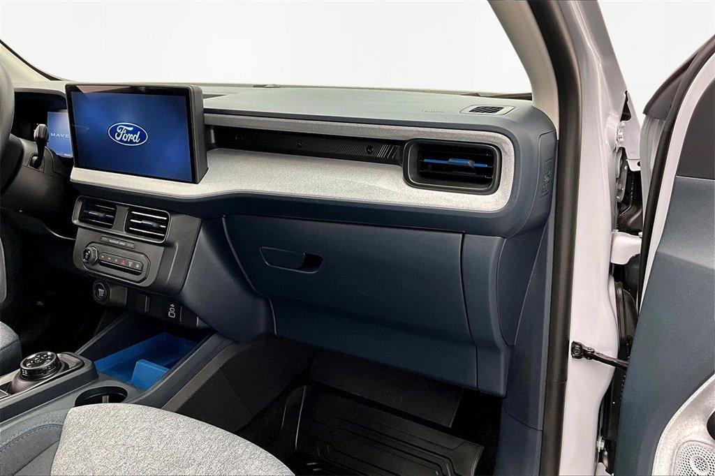 Used 2025 Ford Maverick XLT image 17