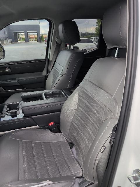 Used 2022 Toyota Tundra SR5 w/ SR5 Convenience Package RWD image 12