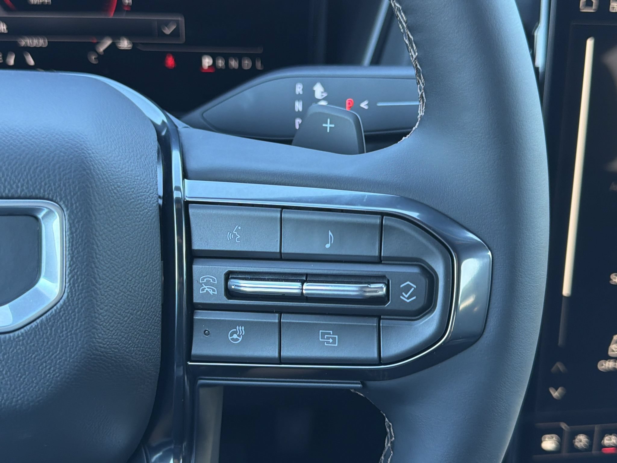 New 2027 GMC Terrain AT4 w/ Convenience Package III AWD/4WD image 9