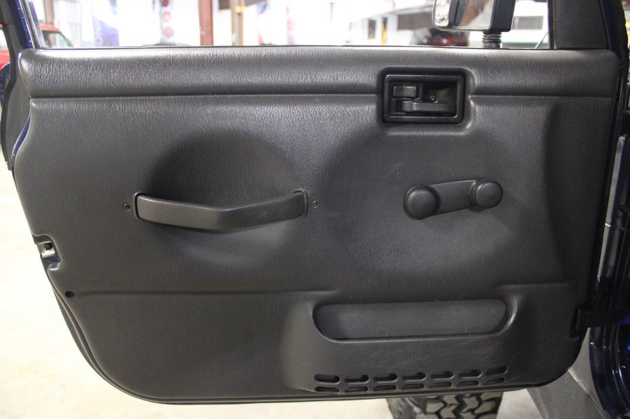Used 2002 Jeep Wrangler Sport AWD/4WD image 27