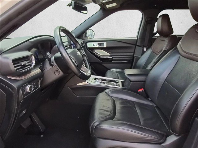 Used 2022 Ford Explorer Platinum w/ Premium Technology Package AWD/4WD image 16