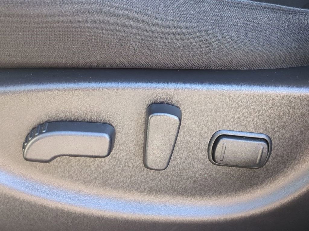 Certified 2023 Nissan Leaf SV Plus image 19