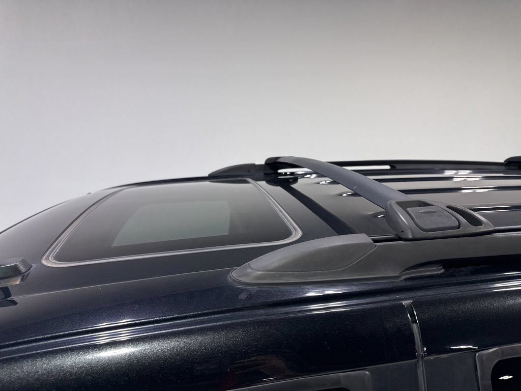 Used 2008 GMC Envoy Denali w/ Sun And 6-Disc Cd Package RWD image 10