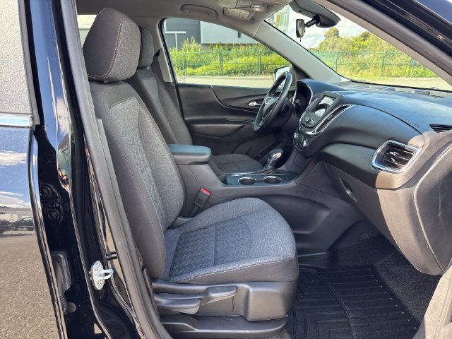 Used 2023 Chevrolet Equinox LT AWD/4WD image 10