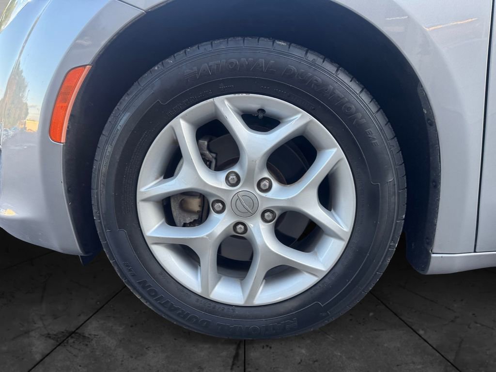 Used 2020 Chrysler Pacifica Limited image 13