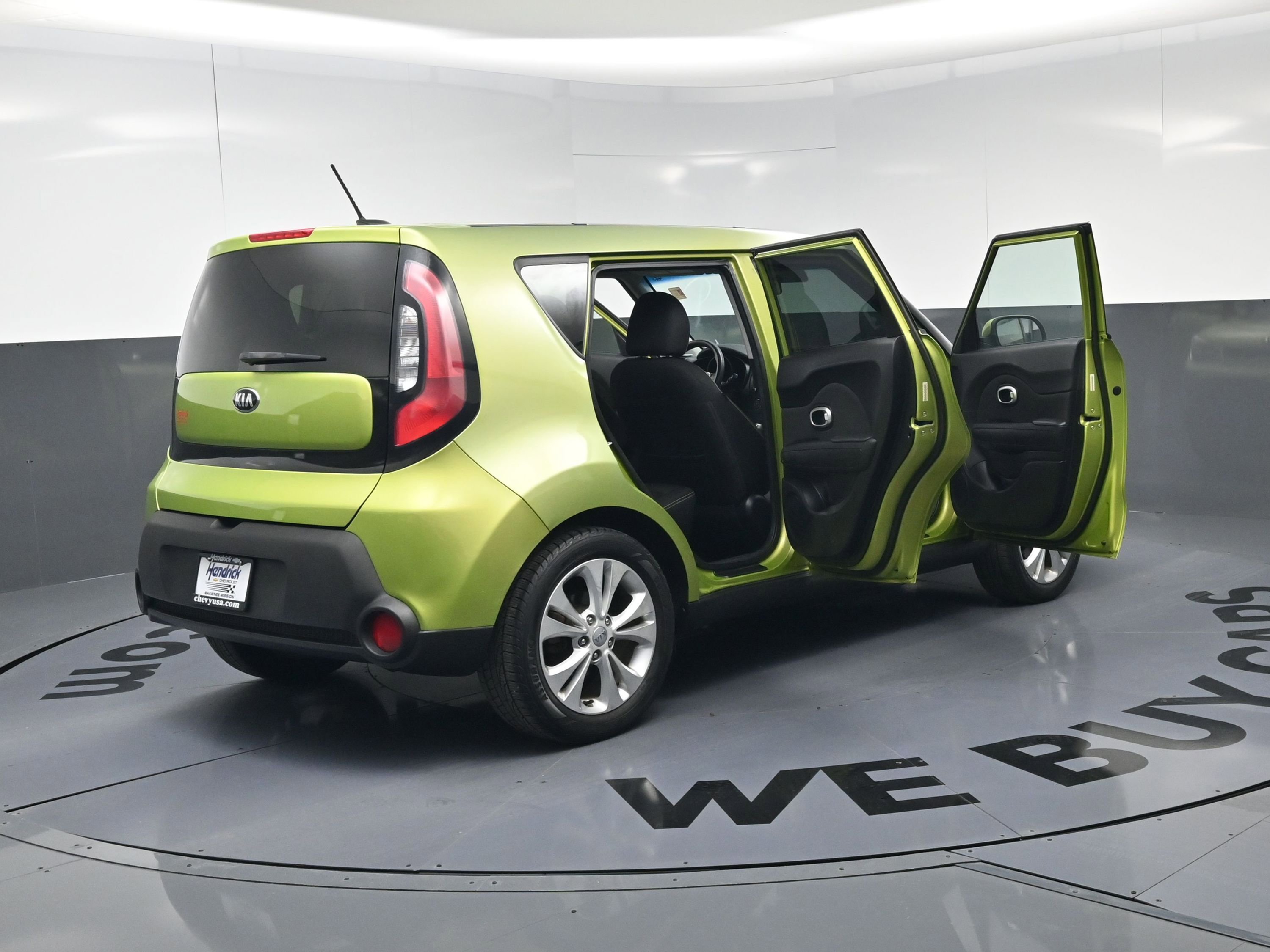 Used 2015 Kia Soul + image 27