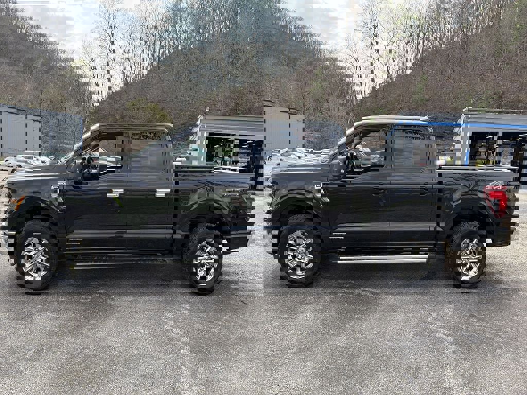 Used 2024 Ford F150 XLT w/ Mobile Office Package image 8