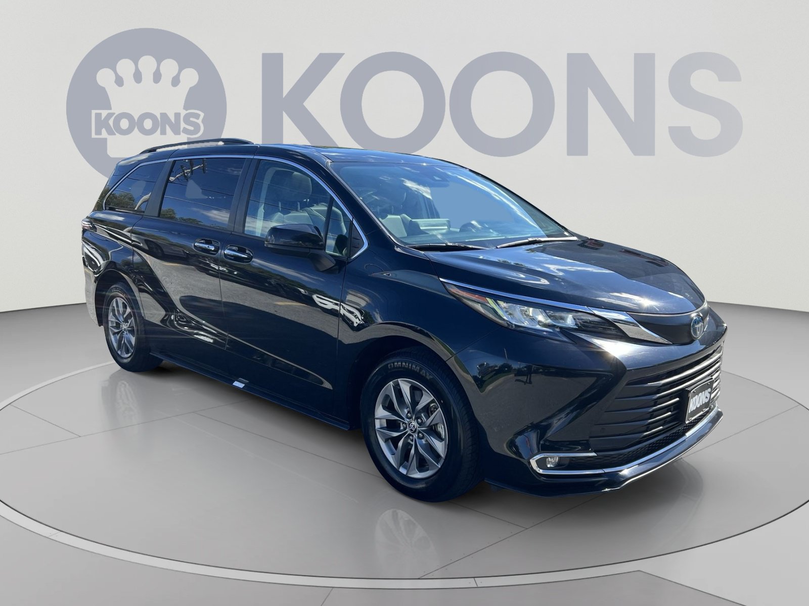 Used 2022 Toyota Sienna XLE FWD image 10