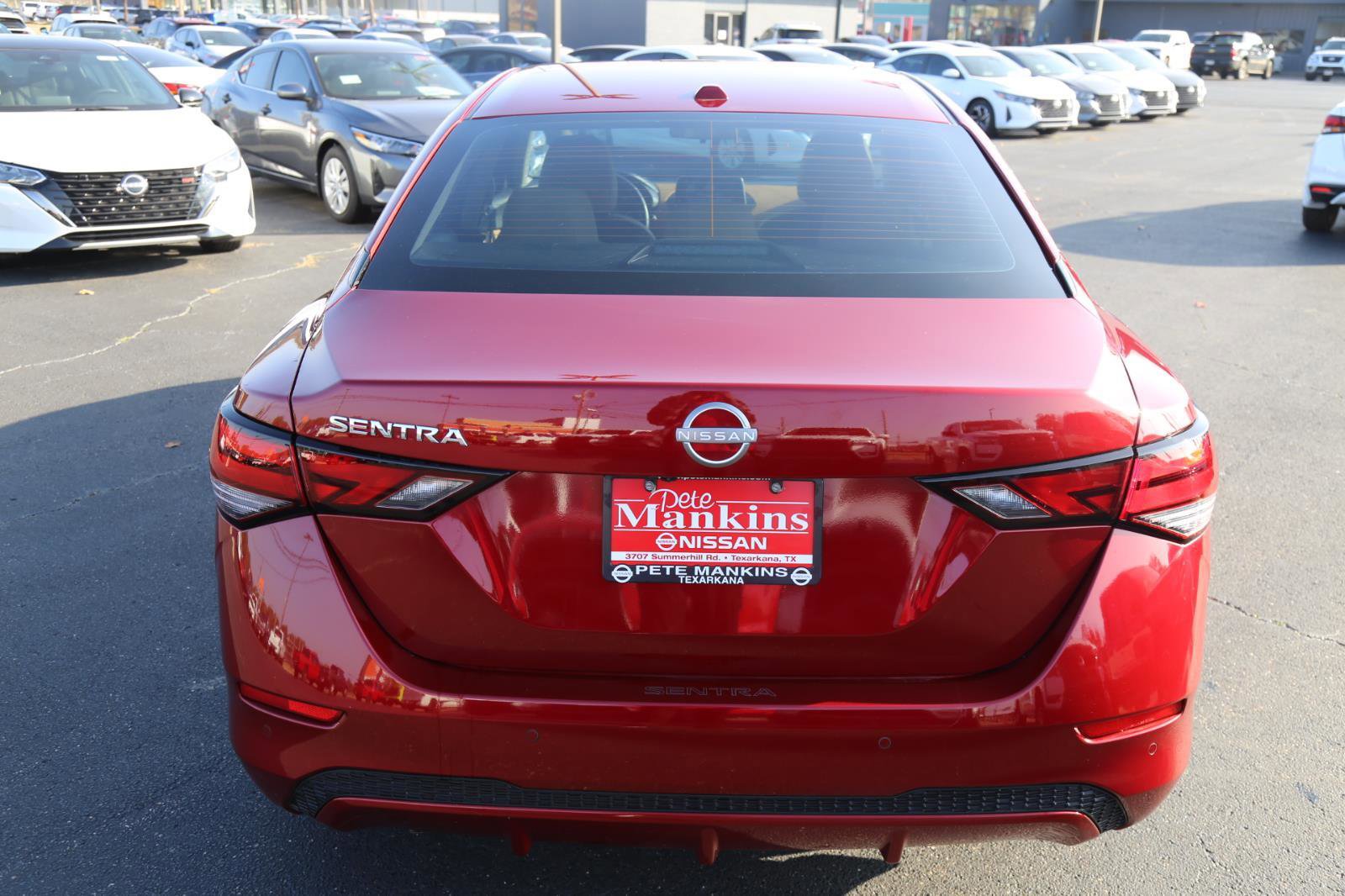 Used 2025 Nissan Sentra SV w/ SV Premium Package image 4