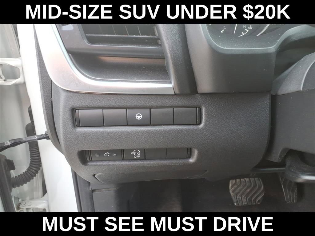 Used 2023 Nissan Rogue SV image 20