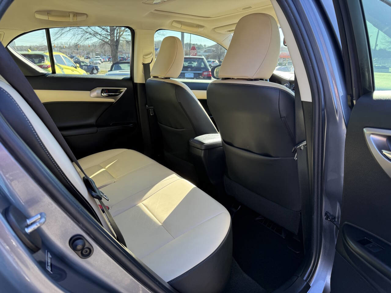 Used 2014 Lexus CT 200h image 15