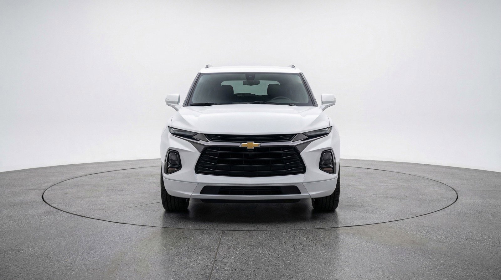 Used 2025 Chevrolet Blazer LT FWD image 2