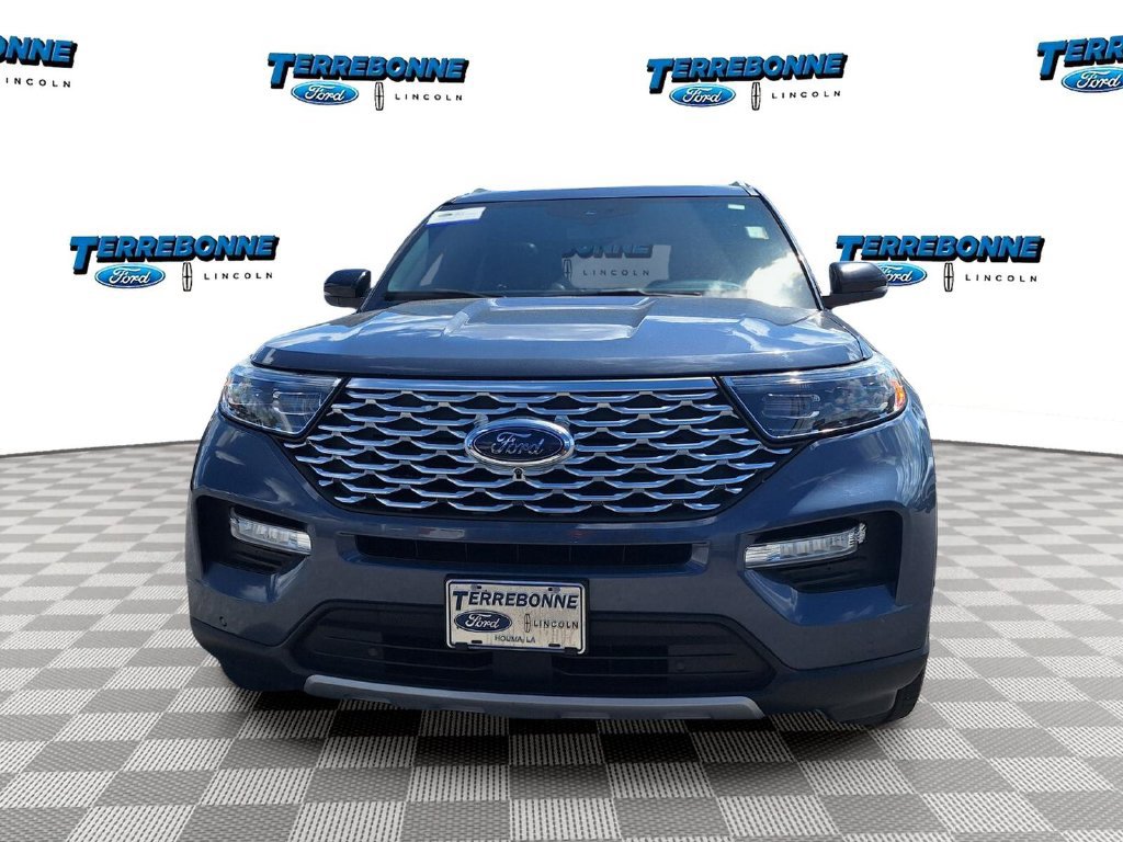 Certified 2021 Ford Explorer Platinum w/ Equipment Group 601A AWD/4WD image 2