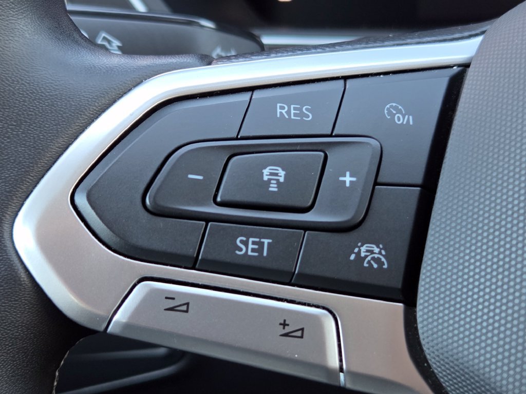 Used 2024 Volkswagen Tiguan S AWD/4WD image 15