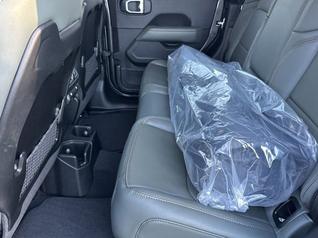 New 2026 Jeep Gladiator Mojave w/ Steel Bumper Group image 19