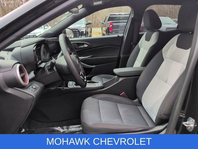 Used 2025 Chevrolet Trax RS w/ Driver Confidence Package image 19