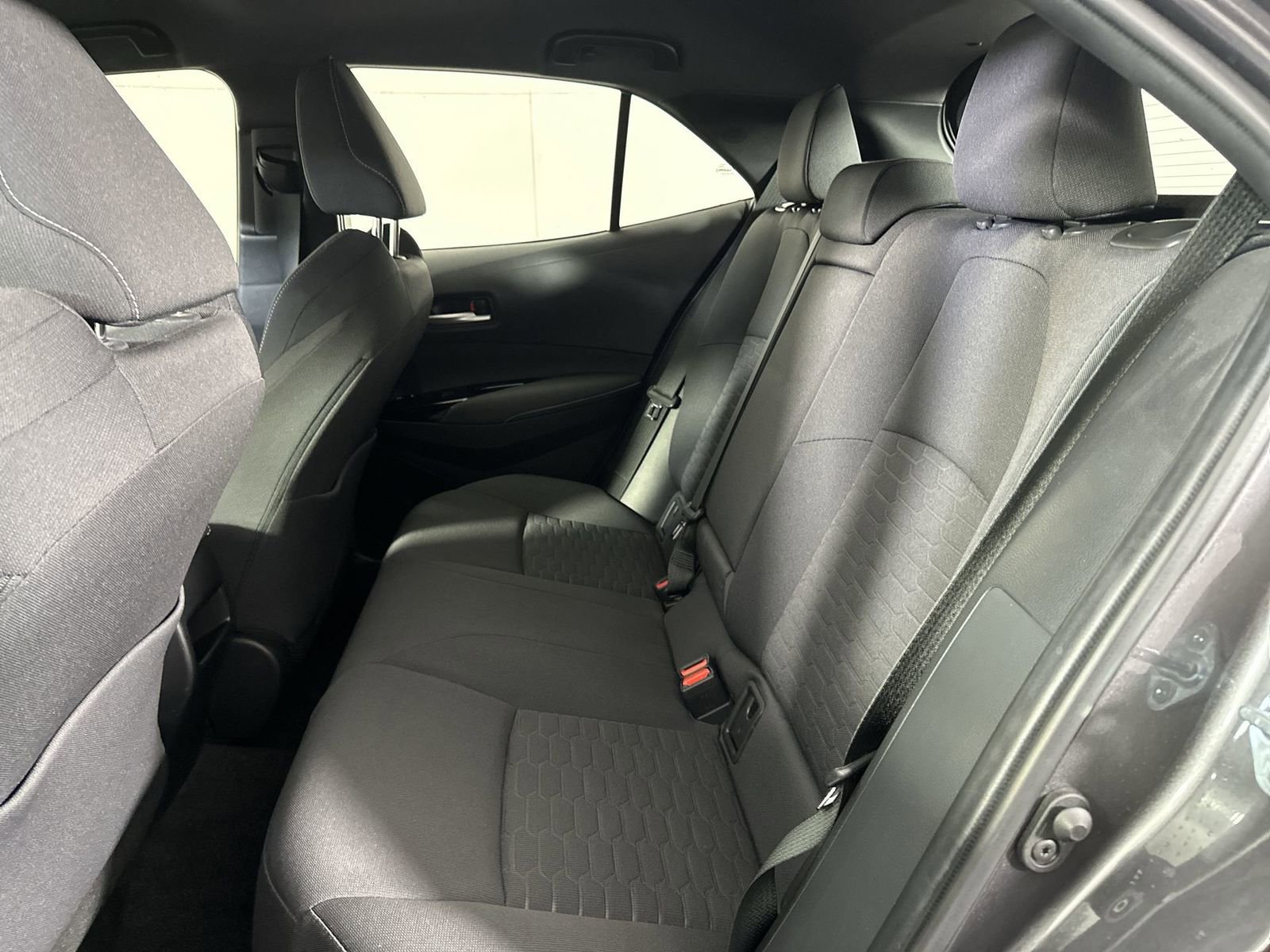 Used 2022 Toyota Corolla SE w/ SE Preferred Package image 23