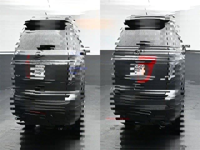 Used 2015 Ford Explorer XLT image 14