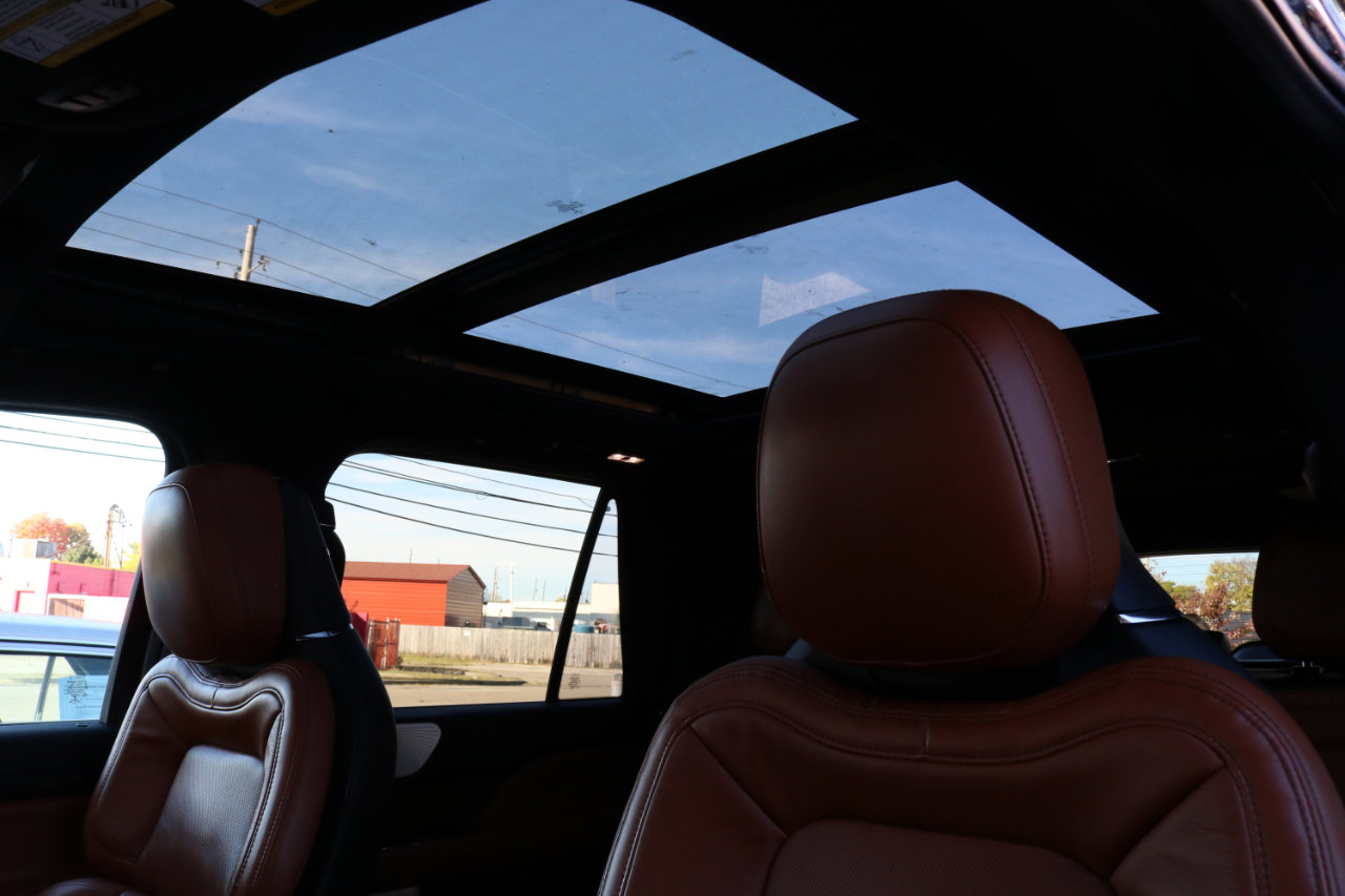 Used 2020 Lincoln Navigator L Reserve w/ Luxury Package image 37