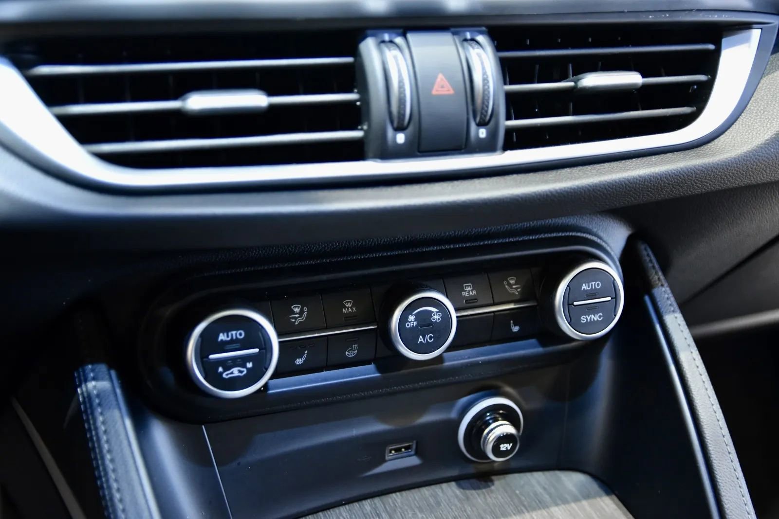 Used 2023 Alfa Romeo Stelvio Ti w/ Active Assist Plus Package image 13