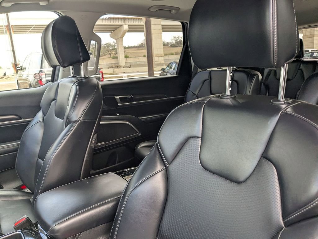 Used 2025 Kia Telluride S AWD/4WD image 16