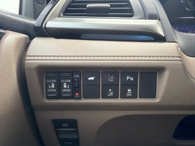 Used 2018 Honda Odyssey Elite image 31