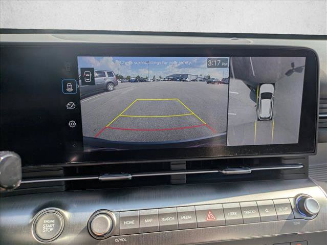 Used 2024 Hyundai Kona Limited FWD image 12