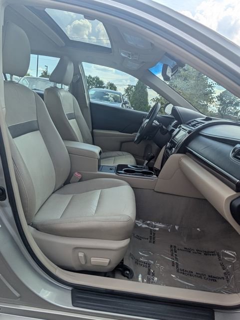 Used 2013 Toyota Camry XLE image 17