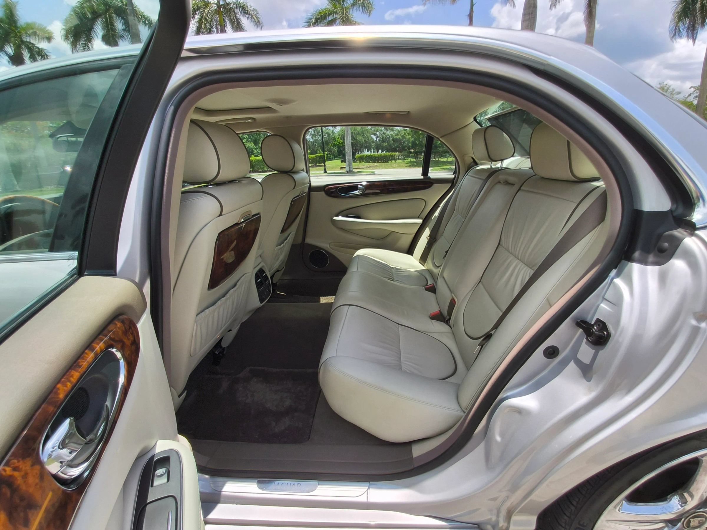Used 2006 Jaguar XJ Vanden Plas RWD image 29