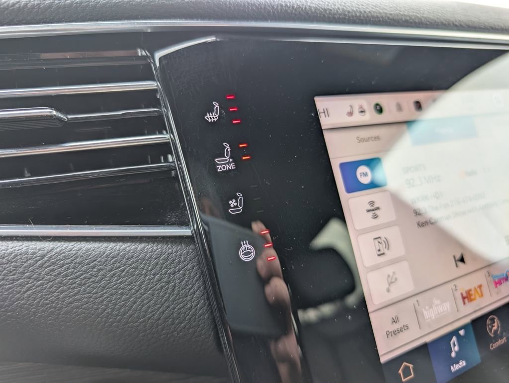 Used 2024 Jeep Wagoneer Series III image 28