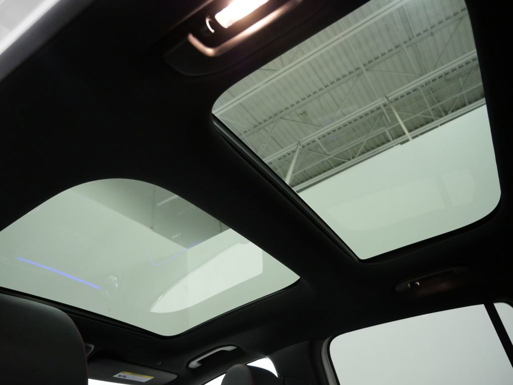 Used 2023 Mercedes-Benz GLA 250 4MATIC image 4