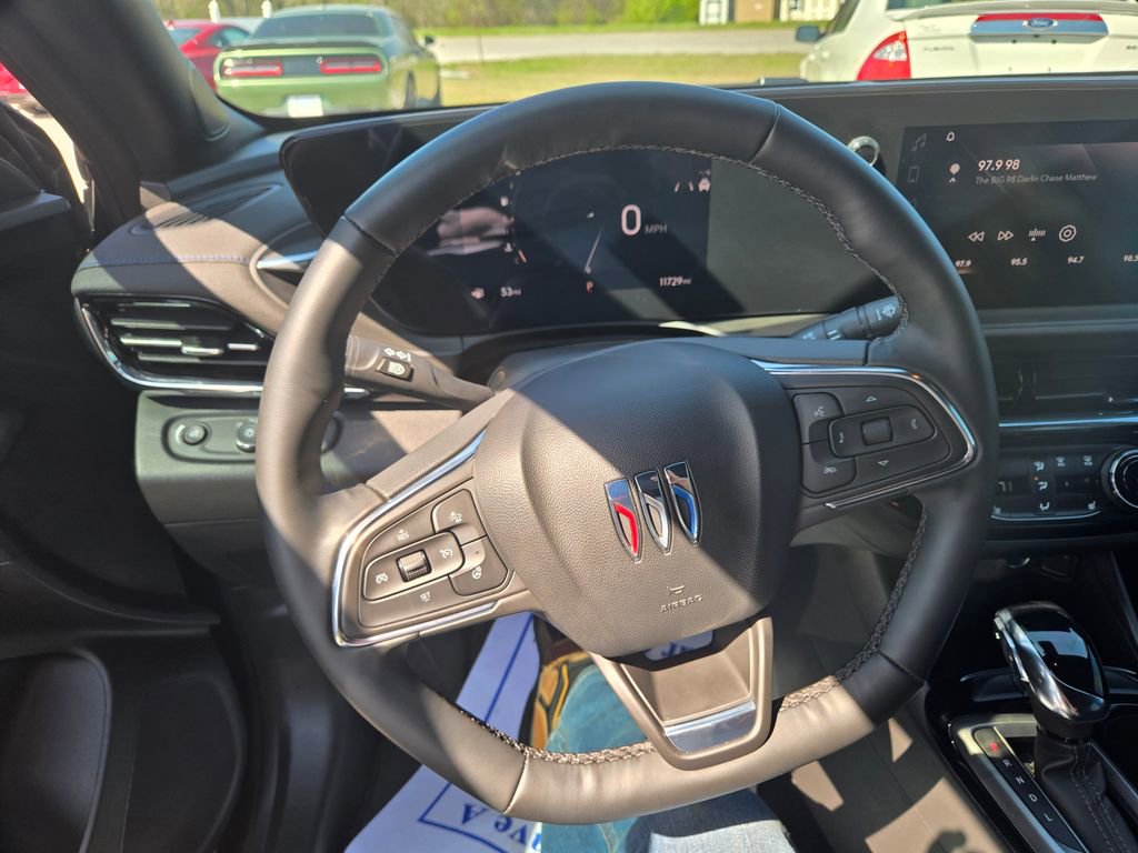 Used 2025 Buick Envista Sport Touring w/ Convenience I Package image 11