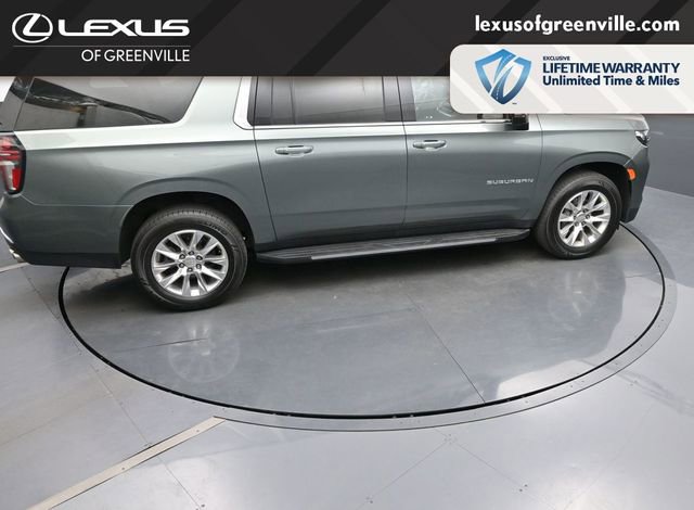 Used 2023 Chevrolet Suburban Premier AWD/4WD image 38