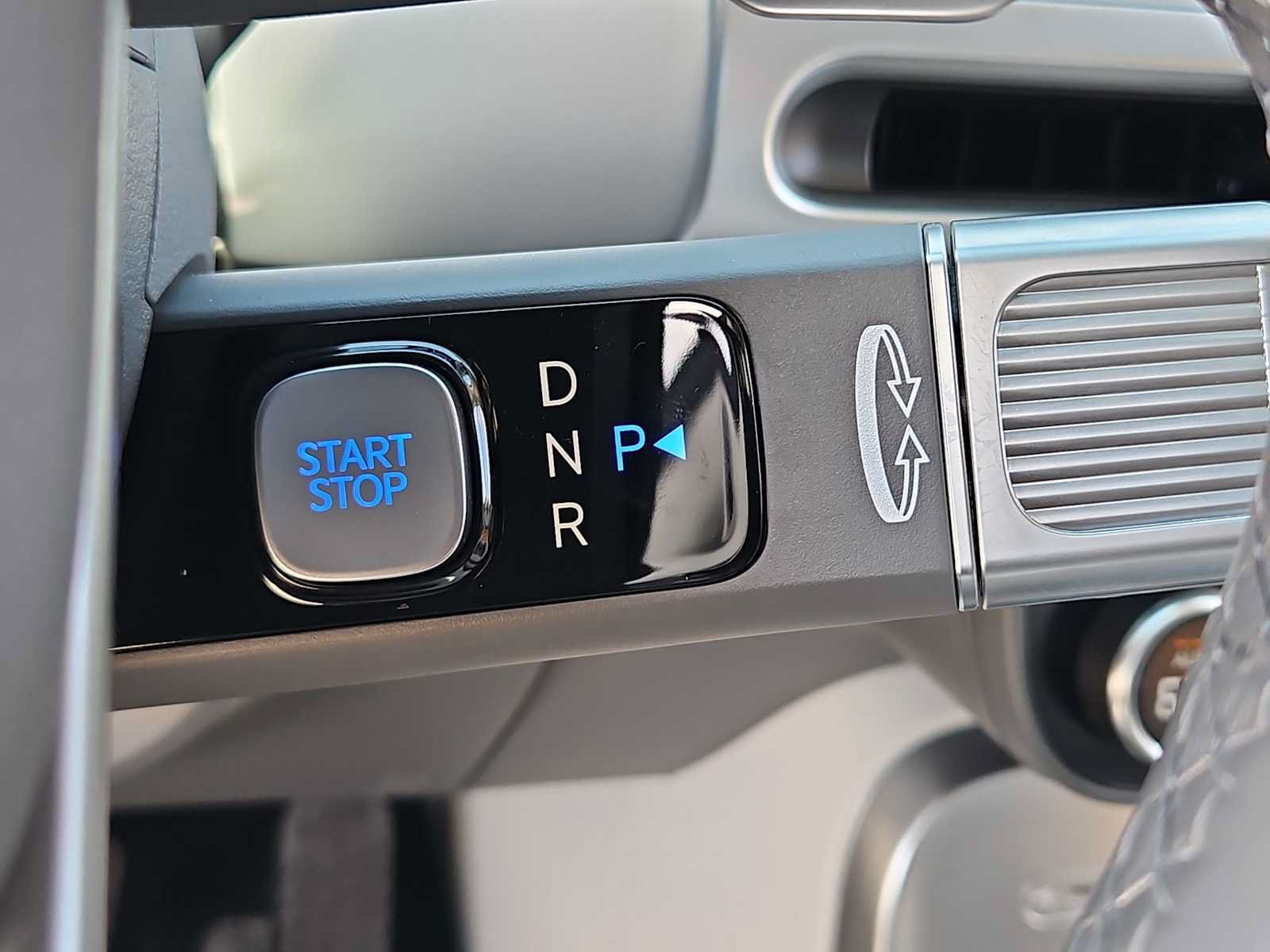 Certified 2026 Hyundai Ioniq 9 SE AWD/4WD image 32