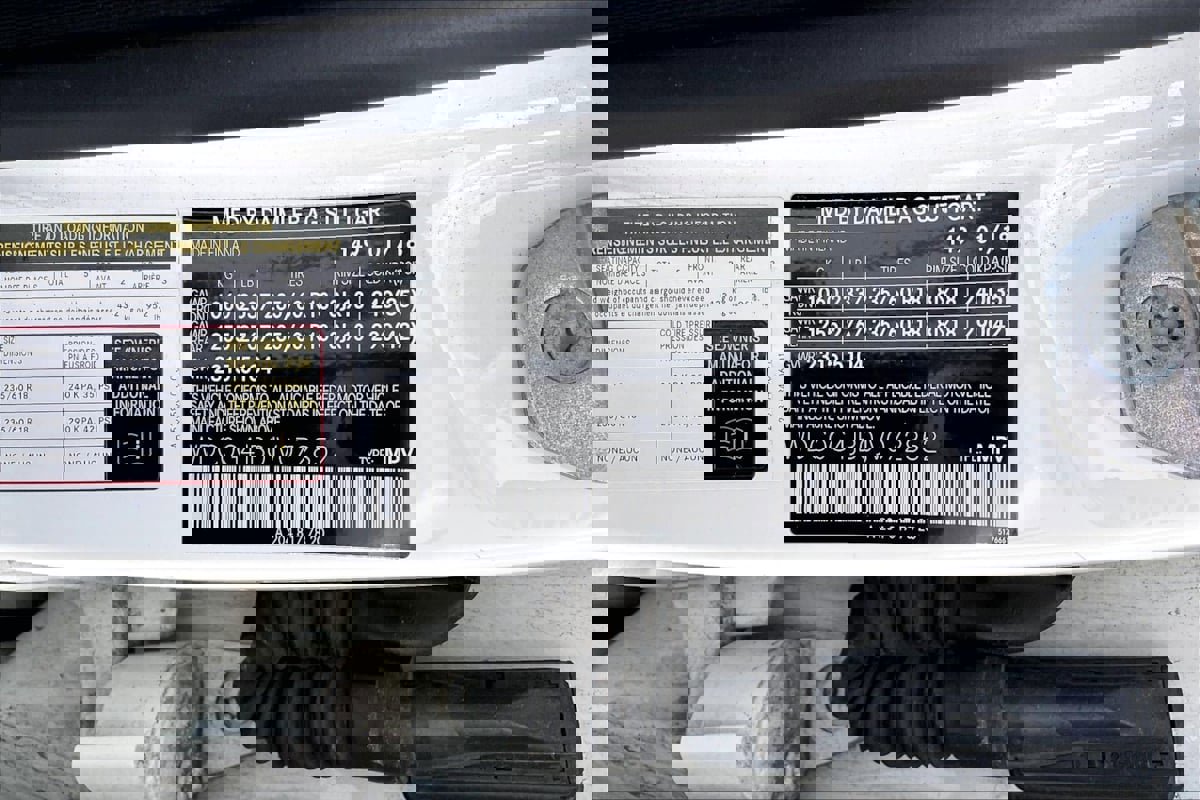 Used 2018 Mercedes-Benz GLC 300 SUV image 33