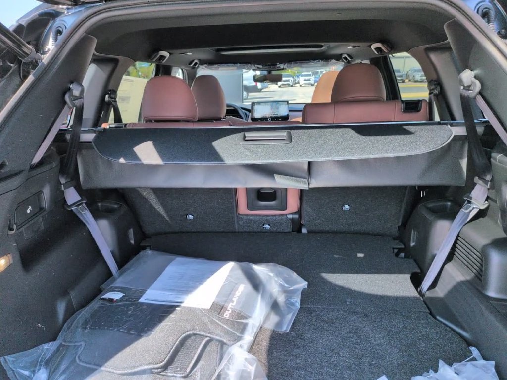 New 2026 Mitsubishi Outlander SEL AWD/4WD image 11